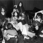 How to Get Groupies by Blogging How to Get Groupies by Blogging